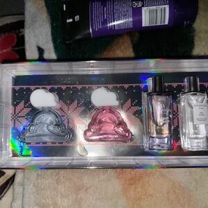 Ariana Grande Deluxe Mini Perfume Sampler Set